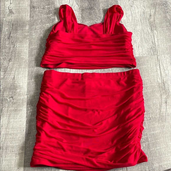 SHEIN Curve Red Two-Piece Set - Picture 3 of 10